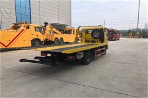 峨山非事故拖车