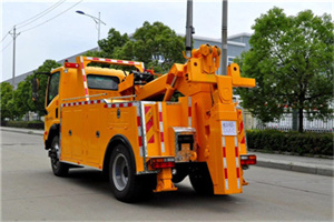 峨山高速路拖车费